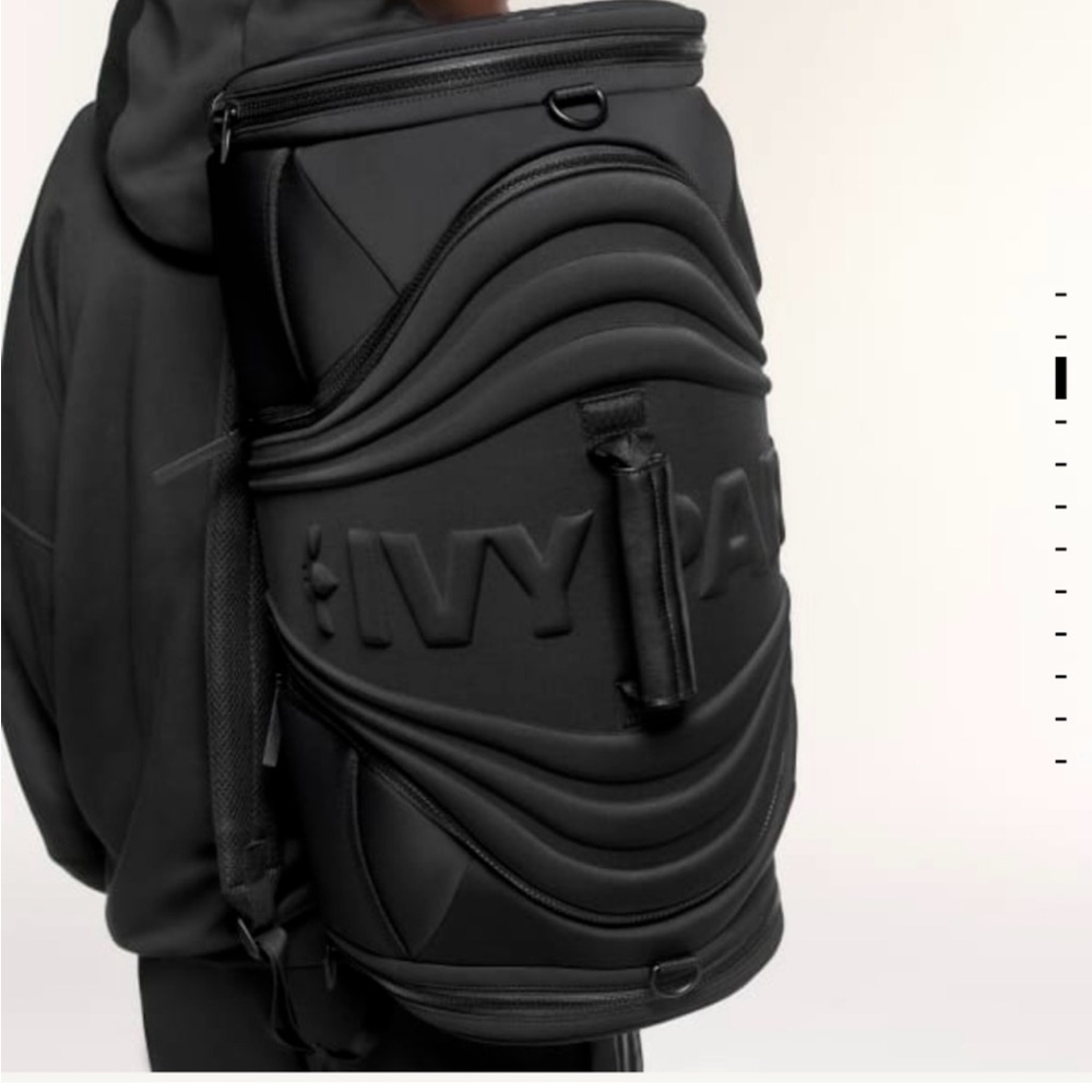 IVY PARK IVY NOIR 3 in 1 duffle bag Rare SOLD OUT
